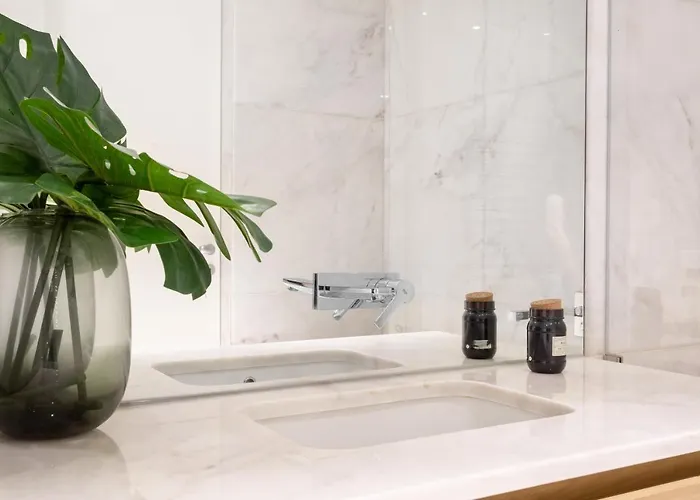 Apartment Joivy Elegant 1-br In Perfect Centre Lisbon