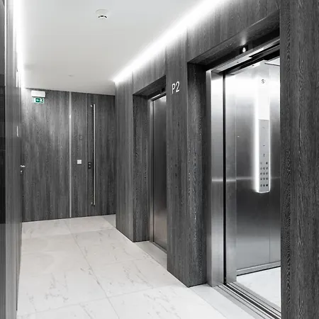 Apartment Joivy Elegant 1-br In Perfect Centre Lissabon